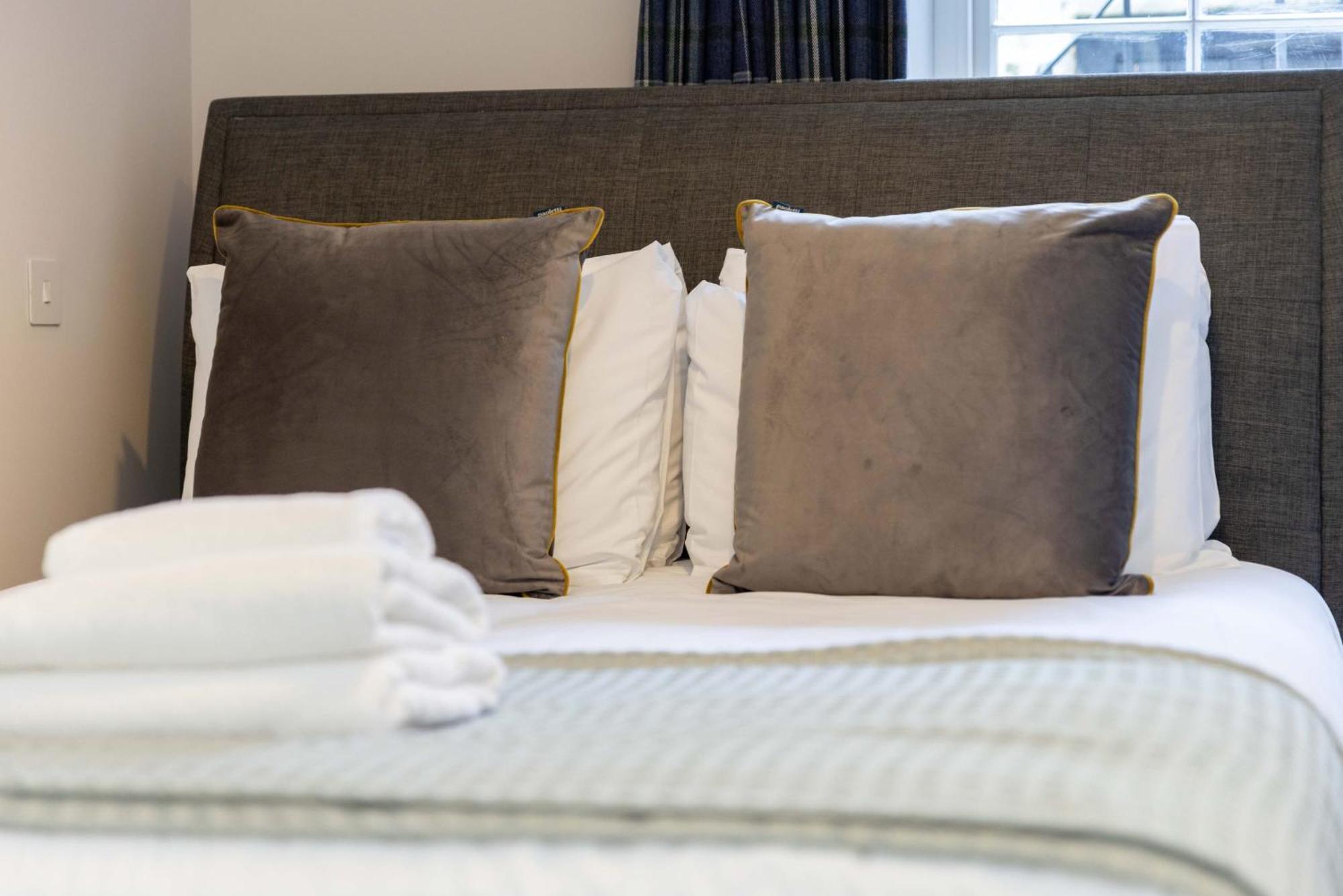 Dragon Suites - Edinburgh City Centre 2 Bed Apartment Edimburgo Exterior foto
