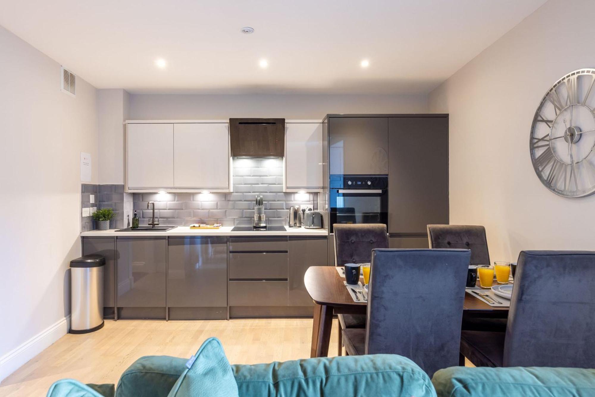 Dragon Suites - Edinburgh City Centre 2 Bed Apartment Edimburgo Exterior foto